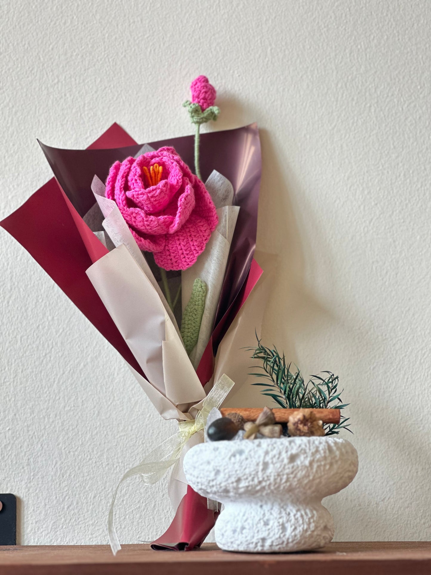 Pink Crochet Flower Bouquet – Elegant Handmade Gift